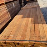 Ca. 102x Guyana Teak Planken Fijnbezaagd, 31x80mm, lengte 430cm